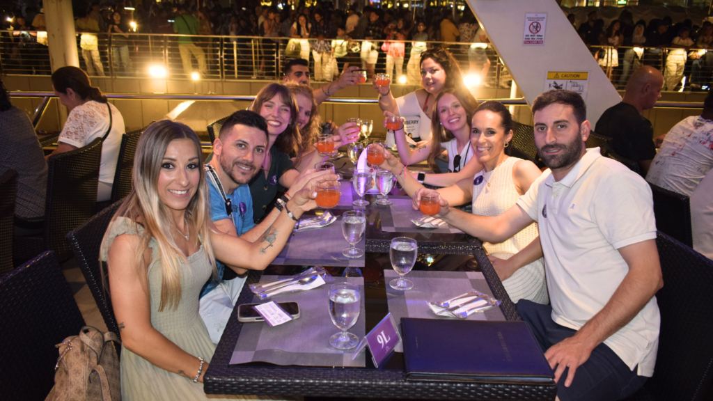EXCURSIONES POR BANGKOK - EXPERIENCIA NOCTURNA EN BANGKOK - CENA CRUCERO, MÚSICA Y TEMPLOS ILUMINADOS
