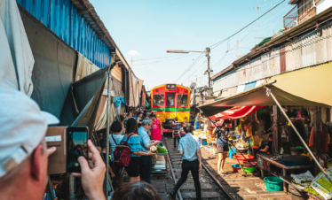 EXCURSIONES POR BANGKOK - MERCADO FLOTANTE DE DAMNOEN SADUAK Y MERCADO DEL TREN DE MAE KLONG
