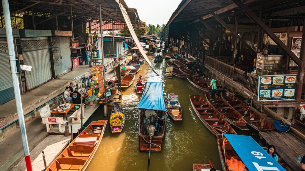 MERCADO FLOTANTE de DAMNOEN SADUAK y MERCADO del TREN de MAE KLONG - Excursiones por Bangkok en Español