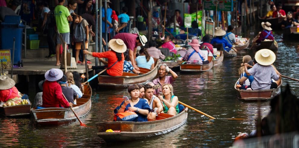 MERCADO FLOTANTE de DAMNOEN SADUAK y MERCADO del TREN de MAE KLONG - Excursiones por Bangkok en Español