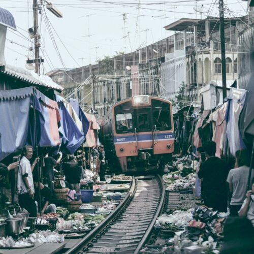 MERCADO FLOTANTE de DAMNOEN SADUAK y MERCADO del TREN de MAE KLONG - Excursiones por Bangkok en Español
