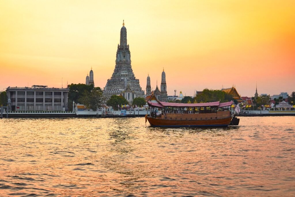 BANGKOK COMPLETO: TEMPLOS, GRAN PALACIO y PASEO por los KLONGS con WAT ARUN - Excursiones por Bangkok en Español
