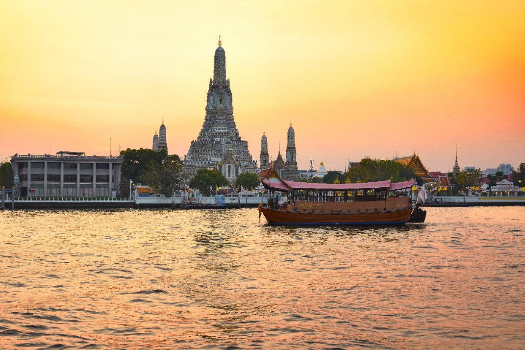 BANGKOK COMPLETO: TEMPLOS, GRAN PALACIO y PASEO por los KLONGS con WAT ARUN - Excursiones por Bangkok en Español