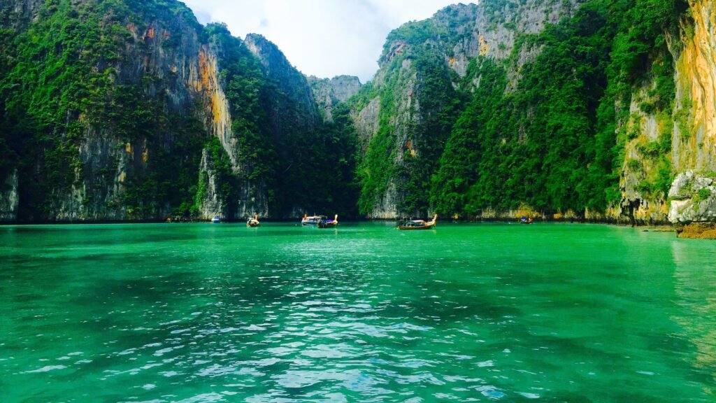 Excursión en barco por la bahía de Phang Nga