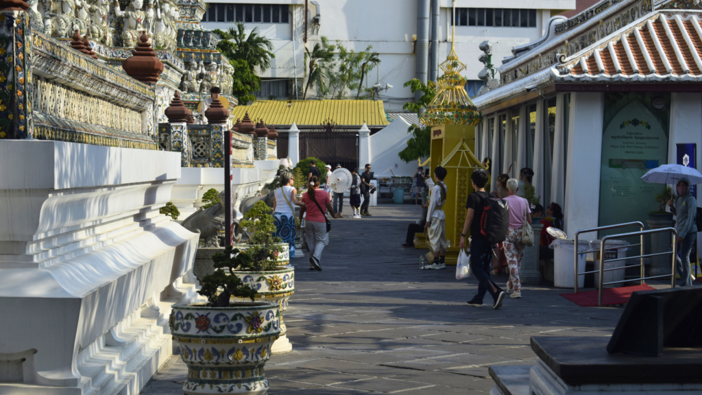 EXCURSIONES POR BANGKOK - PASEO POR KLONGS DE BANGKOK CON WAT ARUN